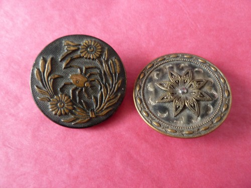 Gros boutons anciens - 2,