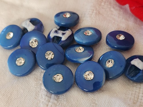 Lot boutons anciens - anciens, en