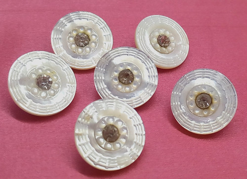 Rares anciens boutons en - boutons,