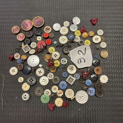 Lot boutons anciens - anciens, de